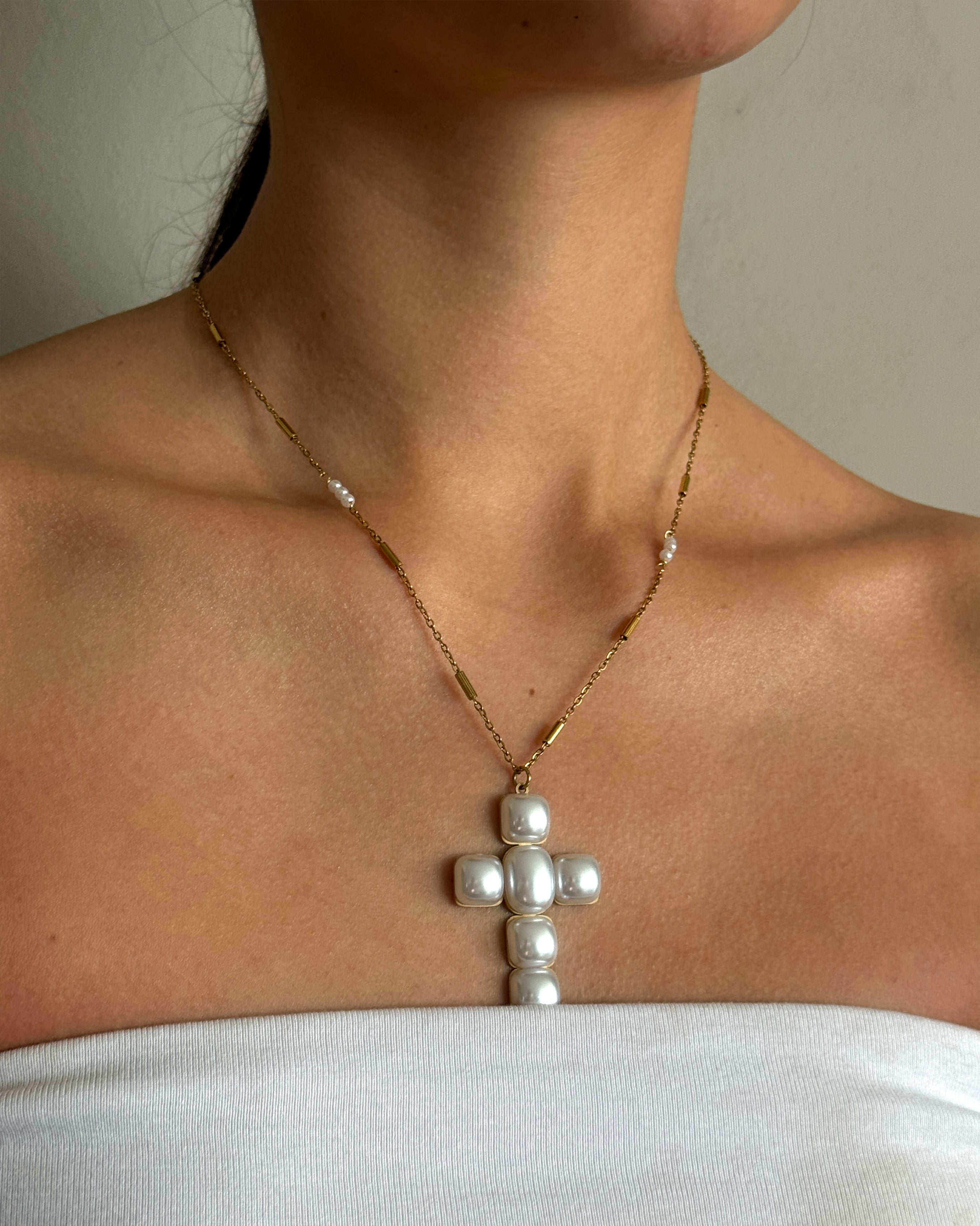 Samira Cross Necklace